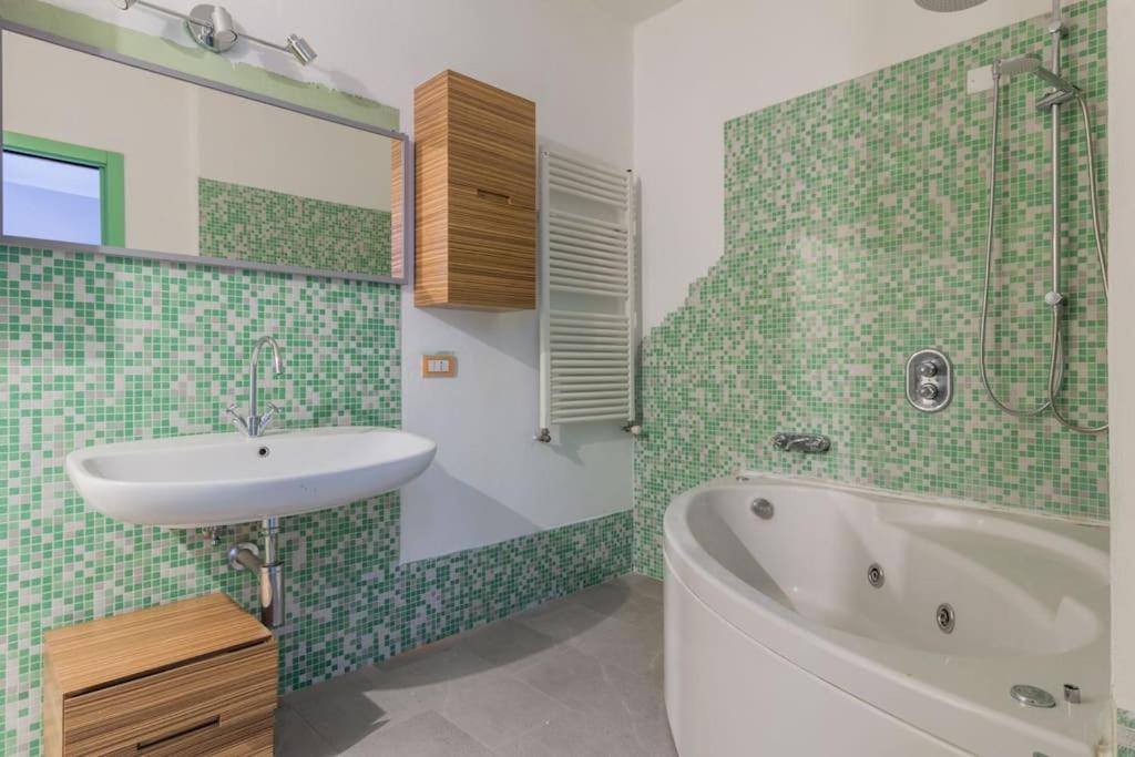 San Bartolomeo Loft Guest House Piacenza Buitenkant foto